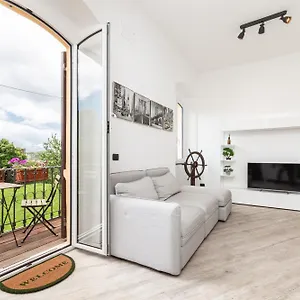 Appartamento Spacious 3-bedroom - 10 Min To Center & 5 Min To Gaslini Hospital, Genova